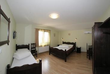 پانسیون Casa Oana