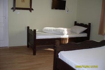 پانسیون Casa Oana