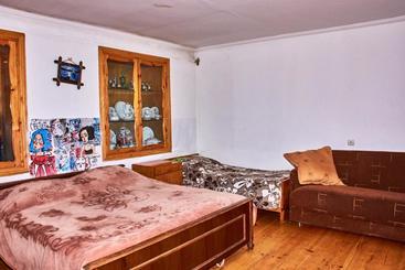 پانسیون Guest House Svetlana