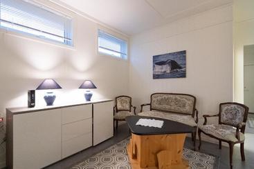 پانسیون Kristina Apartment & Alma House