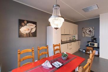 پانسیون Kristina Apartment & Alma House