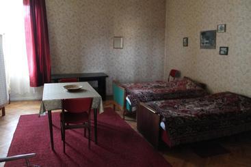 پانسیون Tlt Guest House
