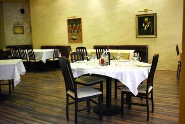 Aparthotel Vris
