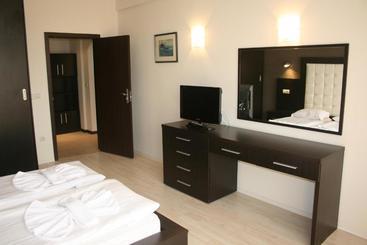 Aparthotel Vris