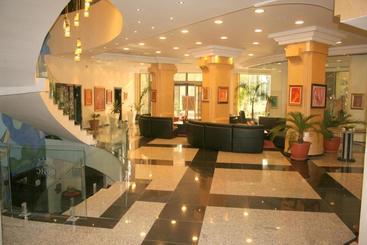 Aparthotel Vris