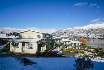 Panorama Court