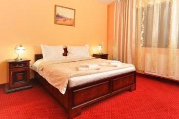 پانسیون Camves Inn