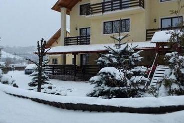 پانسیون Camves Inn