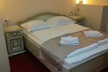 پانسیون Camves Inn