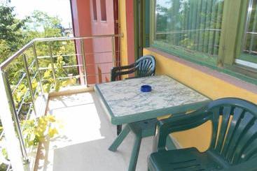 پانسیون Villa Mari Guest Rooms