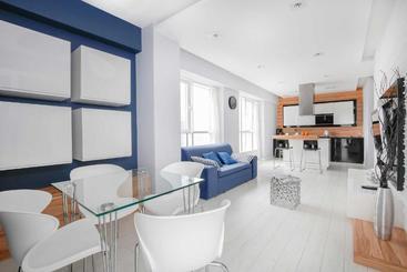 هتل Poznan Apartments Towarowa