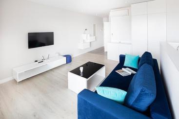 هتل Poznan Apartments Towarowa