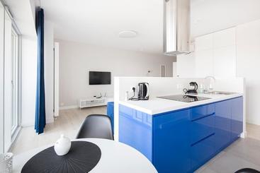 هتل Poznan Apartments Towarowa