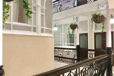هتل Terlon Apartments