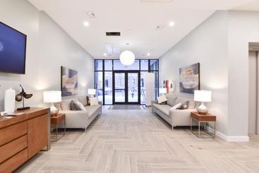 هتل Global Luxury Suites Longwood Medical