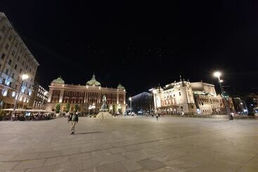 هتل Level Luxury Suites