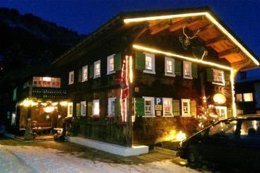هتل Schusterhof