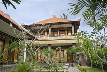 پانسیون Arya Inn Enny Salon And Spa