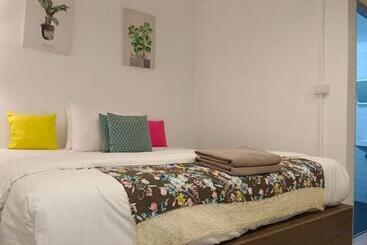 בית מלון כפרי Navara Resort