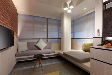 هتل The Place Yilan