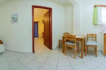 Rousis Studios