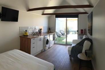 شقق خاصة سياحية Tiny Tom   Hidden Beside The River Mersey