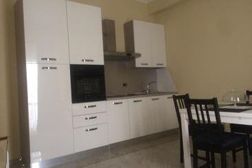 مسافرخانه B&b Del Corso
