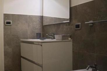 مسافرخانه B&b Del Corso