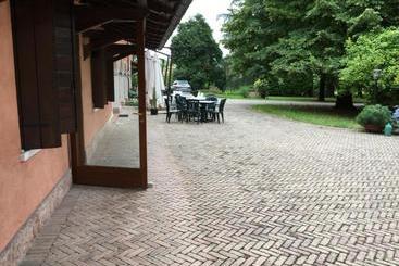مسافرخانه Agriturismo Da Ninoti