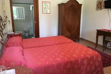 مسافرخانه Agriturismo Da Ninoti