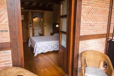 مسافرخانه Posada La Aldea