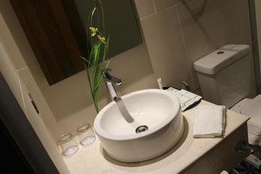 Acacia Hotel Bacolod
