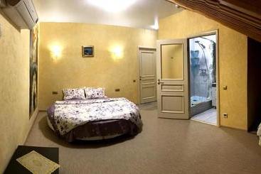 هتل Comfort-place