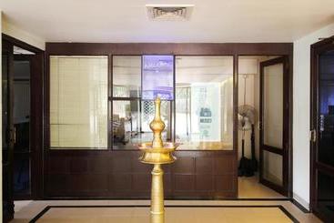 هتل Treebo Trend Royal Inn