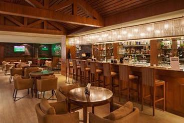 استراحتگاه Dlf City Club 5