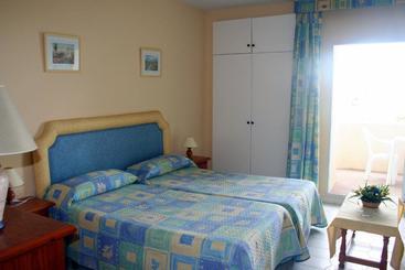 Apartamentos Benal Beach Geinsa
