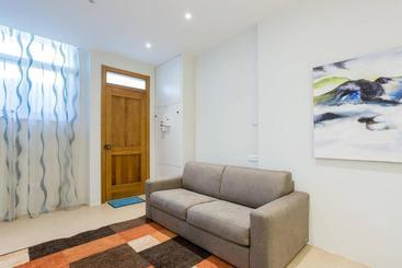 St. Peter S Pool Holiday Apartment - Marsaxlokk
