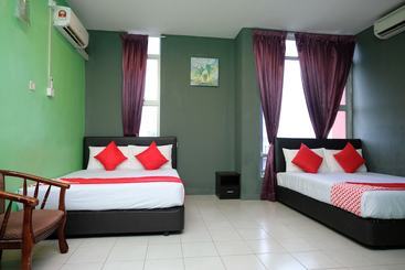 هتل Oyo 603 Sri Padang Inn
