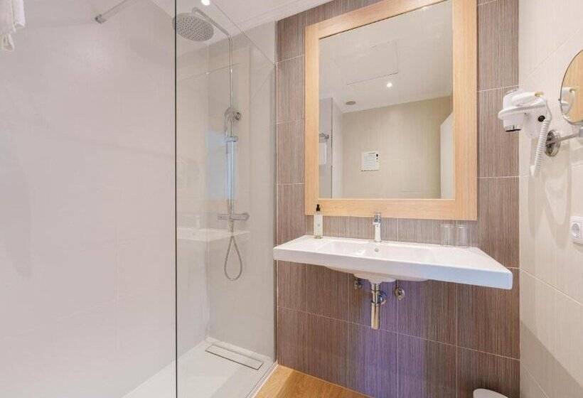 Ferrer Concord Hotel & Spa