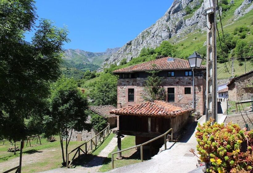 فندق فئة نجمة واحدة Hosteria Del Huerna