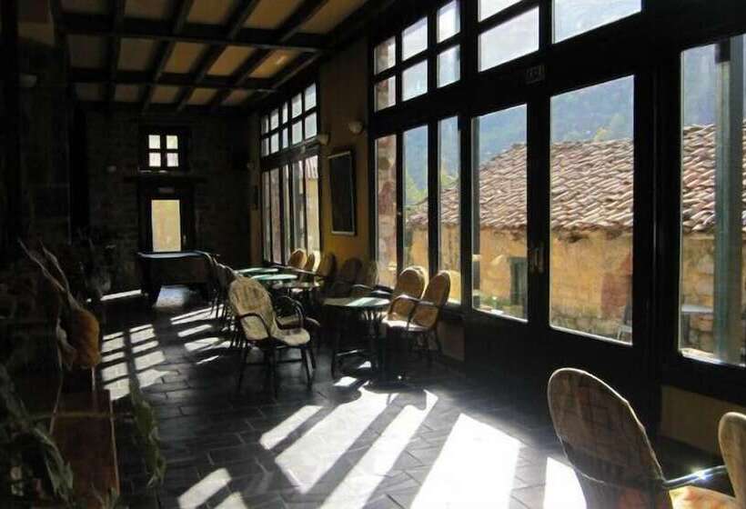 فندق فئة نجمة واحدة Hosteria Del Huerna