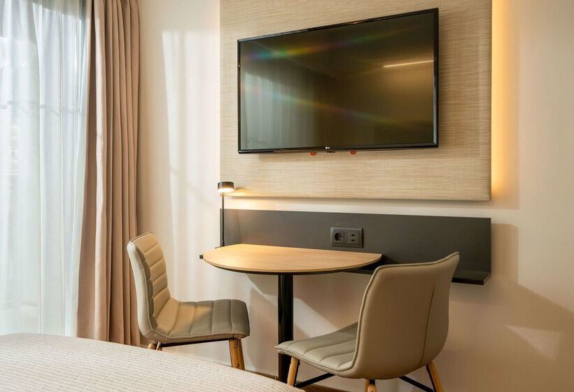هتل Innside Costablanca - Adults Only