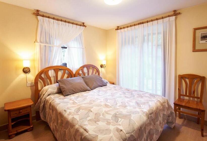 فندق La Casona De Mestas