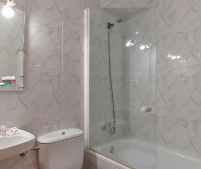هتل Las Palmeras By Vivere Stays