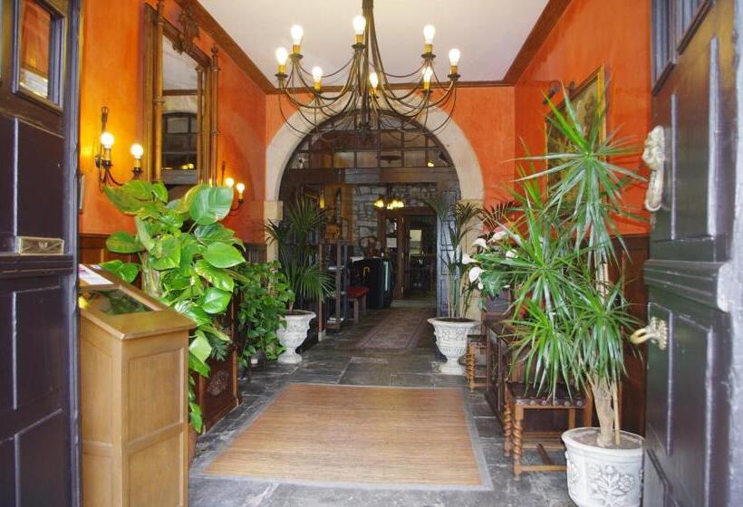 هتل Palacio Carlos I