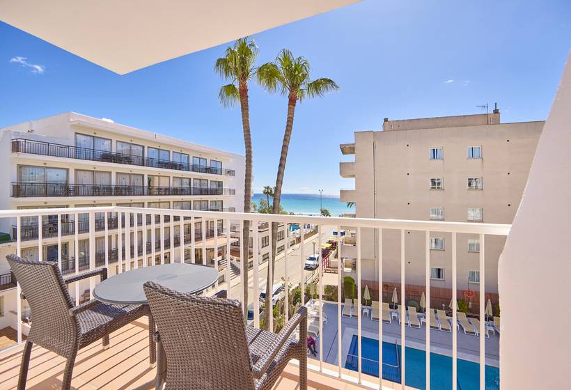 Universal Hotel Bikini