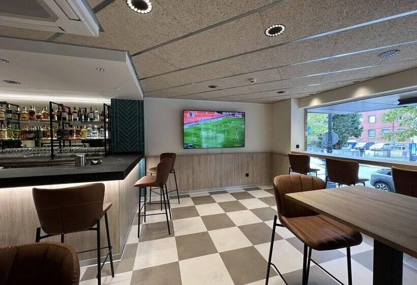 ホテル Zentral Ramiro I