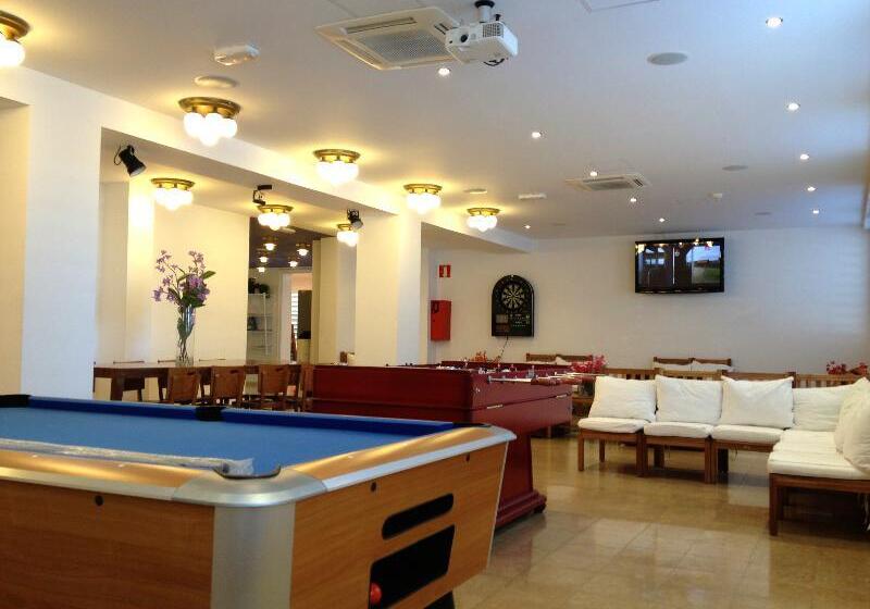 Estrella De Mar Youth Hostel