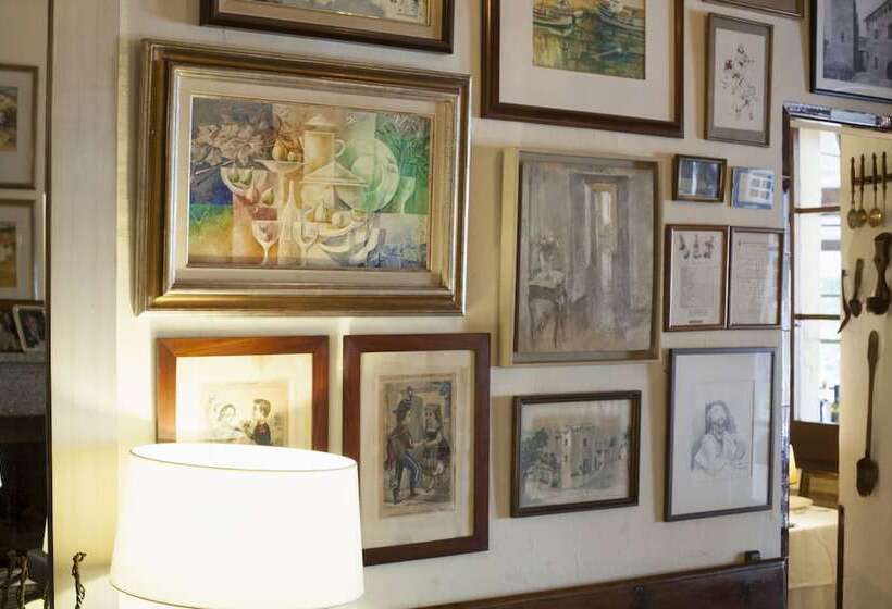 Hostal De La Plaça