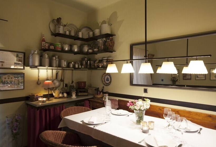 Hostal De La Plaça